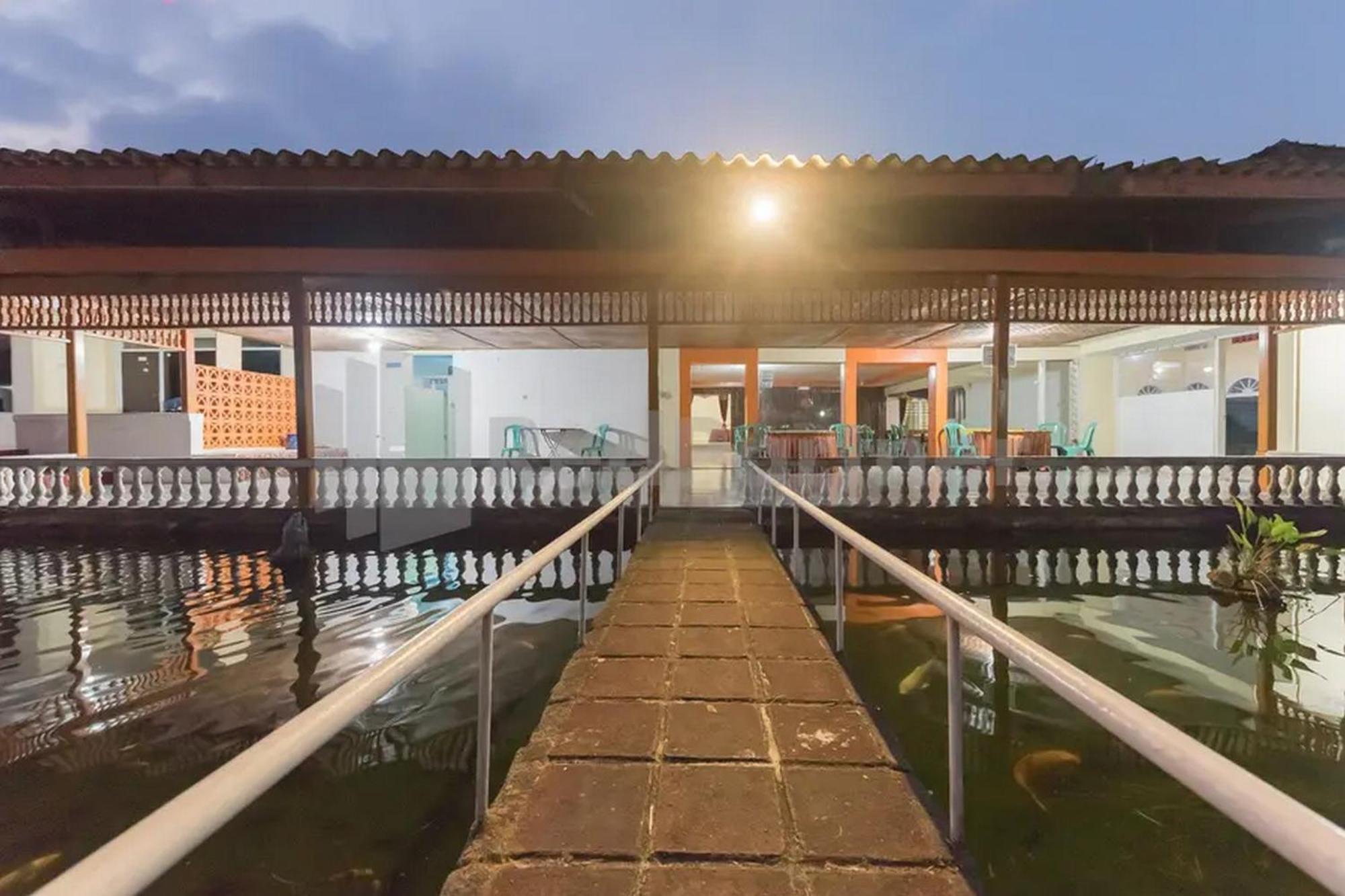 Hotel Linggarjati Near Natural Park Twa Linggarjati Ngoại thất bức ảnh