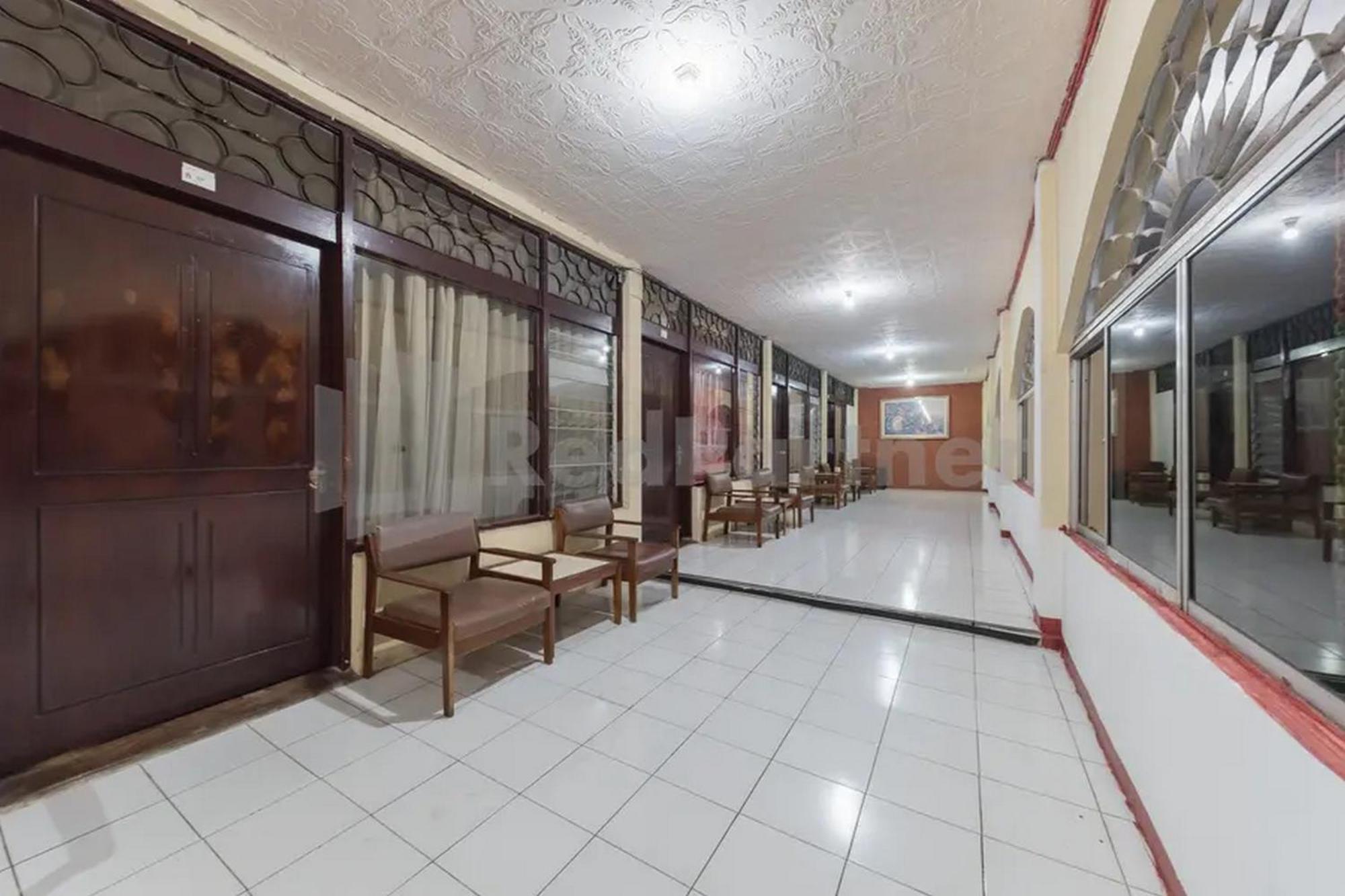 Hotel Linggarjati Near Natural Park Twa Linggarjati Ngoại thất bức ảnh