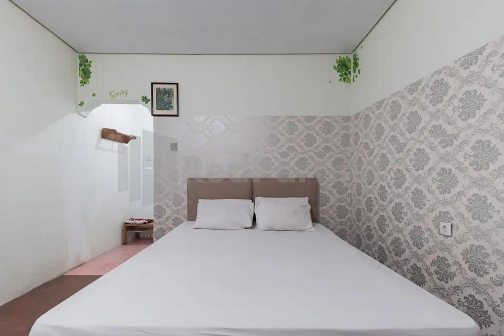 Hotel Linggarjati Near Natural Park Twa Linggarjati Ngoại thất bức ảnh
