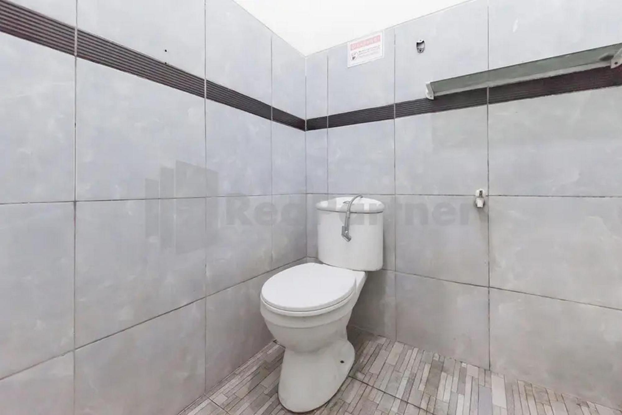 Hotel Linggarjati Near Natural Park Twa Linggarjati Ngoại thất bức ảnh