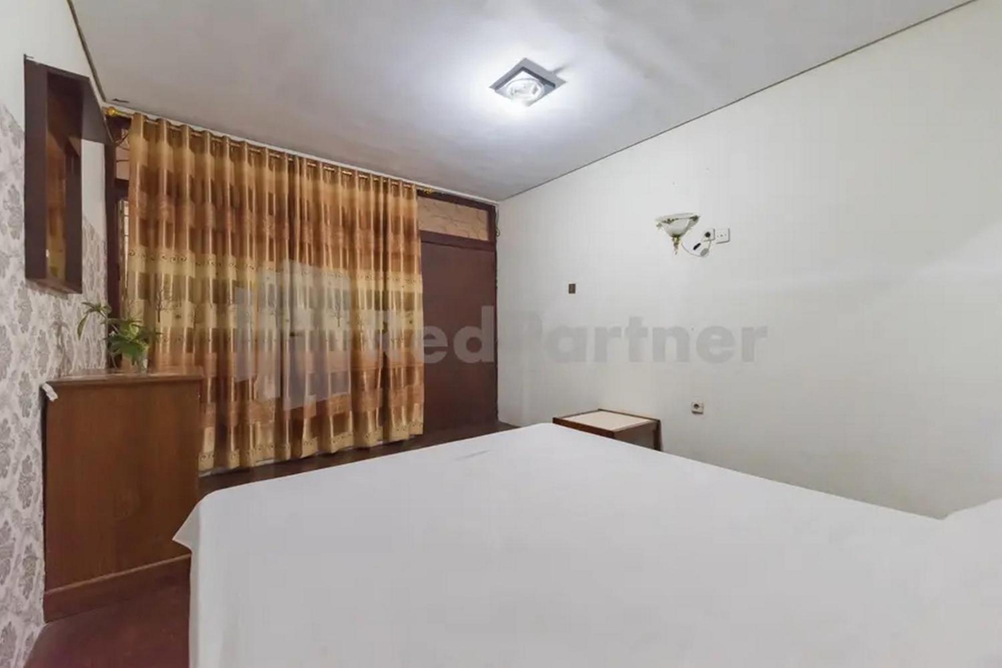 Hotel Linggarjati Near Natural Park Twa Linggarjati Ngoại thất bức ảnh